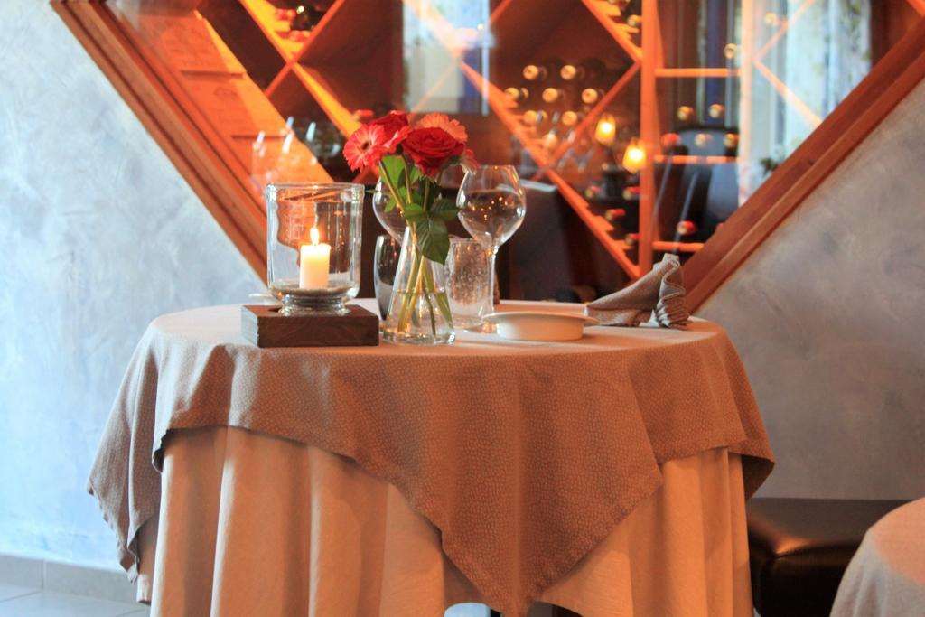 Hotel - Restaurant L'Hortensia Noyalo Dış mekan fotoğraf